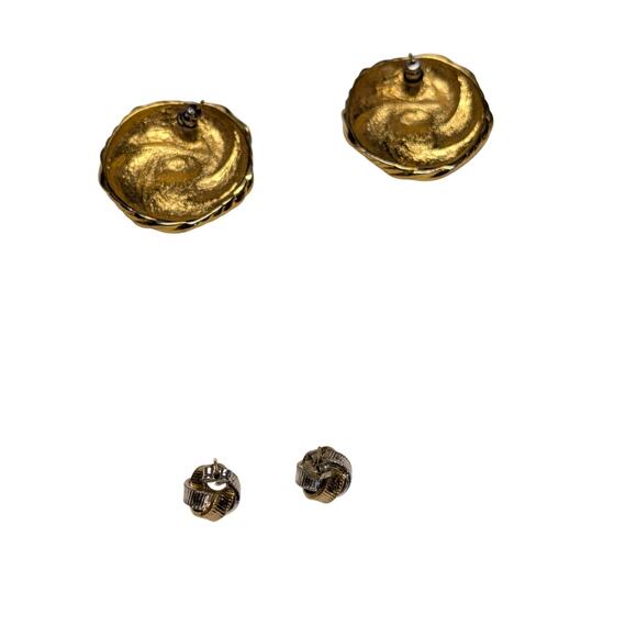Lot of 2 Pairs Vintage Knot Earrings – Gold-Tone & Two-Tone - Picture 4 of 4